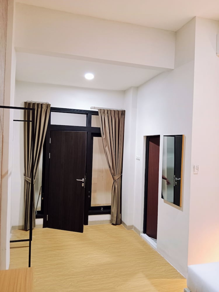 ANDITA HOTEL(KT) 40/50