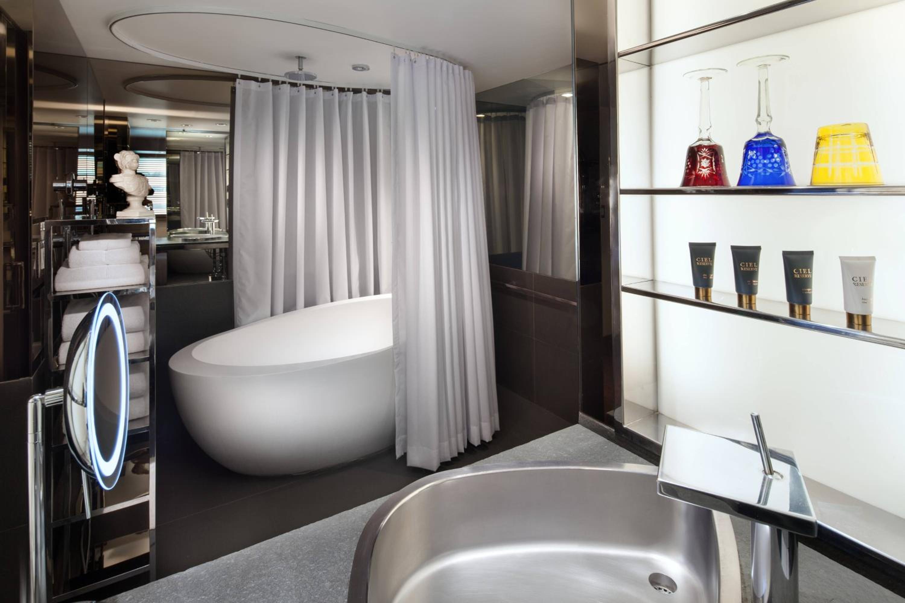 غرفة بسريرين مزدوجين بإطلالة على الحديقة بشرفة، Sls Hotel A Luxury Collection Hotel Beverly Hills 4/7