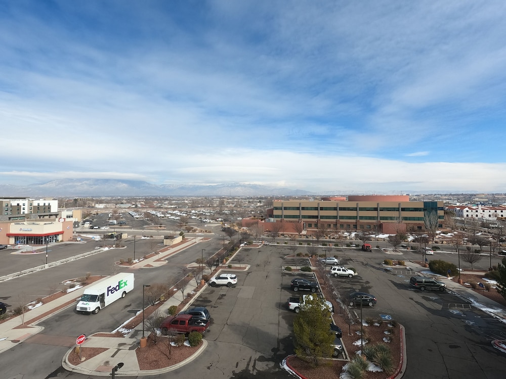 Holiday Inn Express Hotel and Suites Albuquerque Historic Old Town 59/73