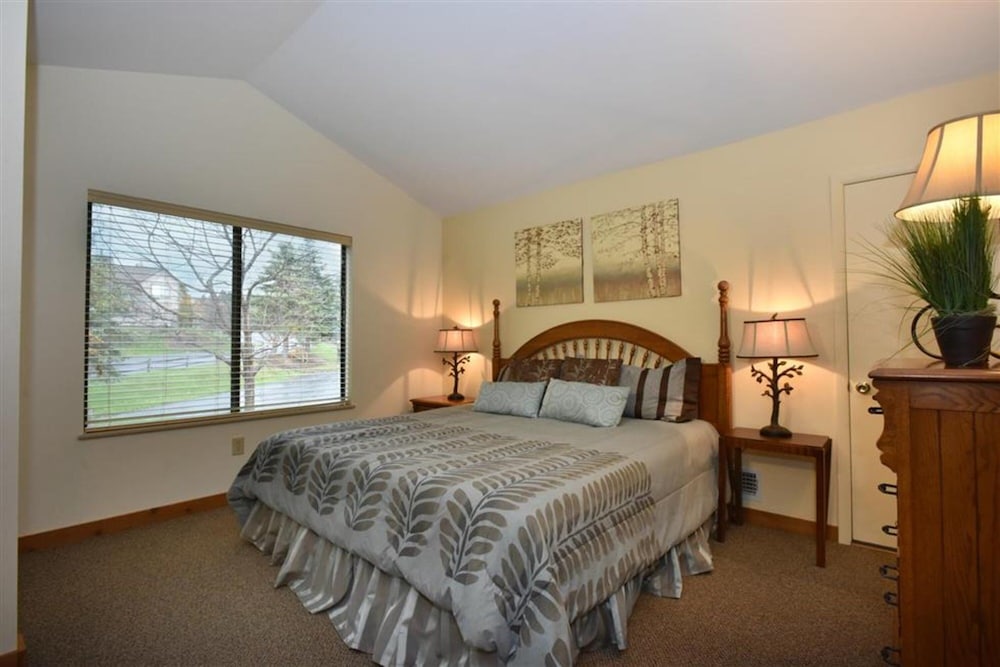 1 Bedroom, Condo, Deluxe, Villa, King Bed