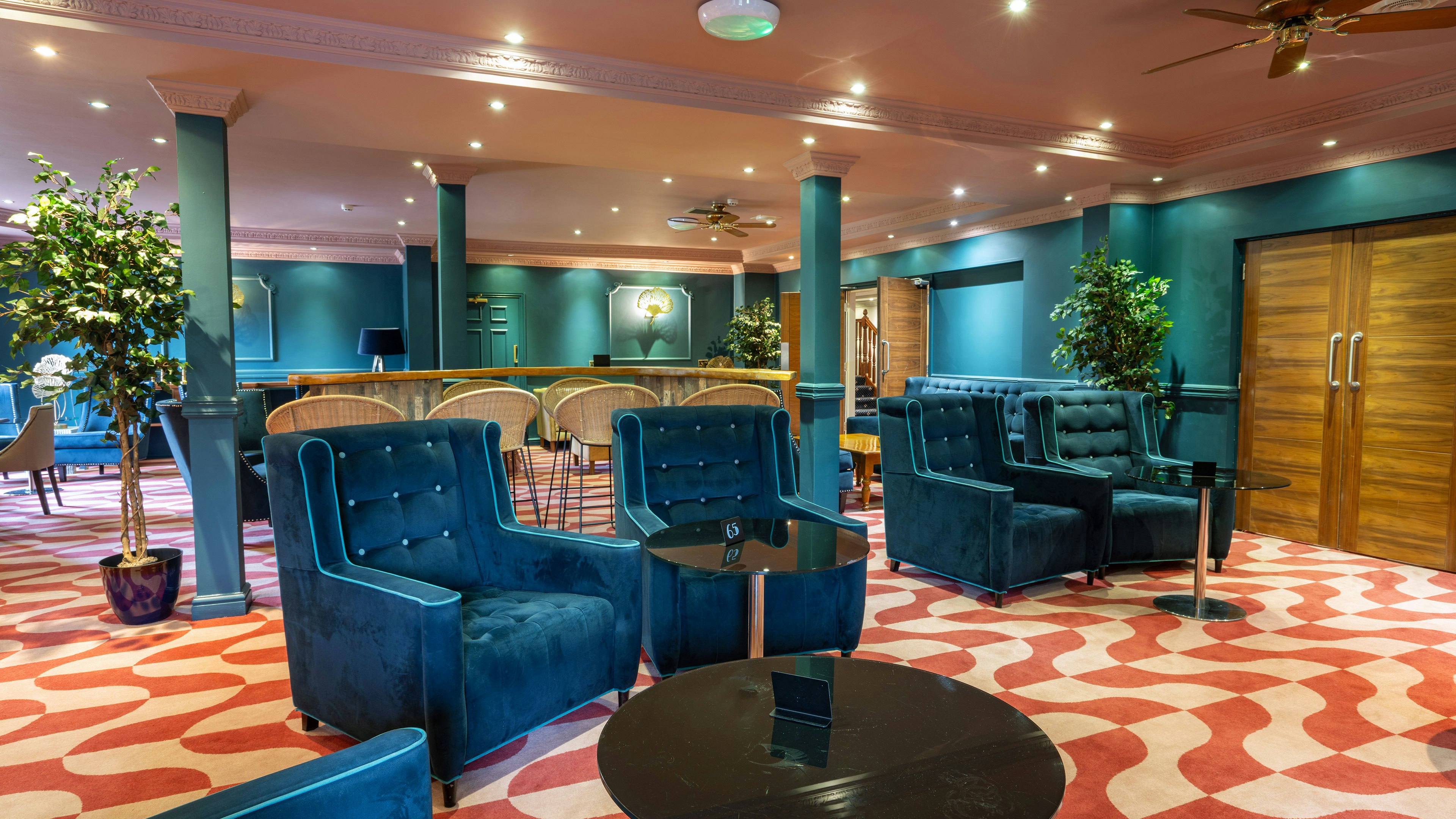 Waterton Park Hotel 52/58