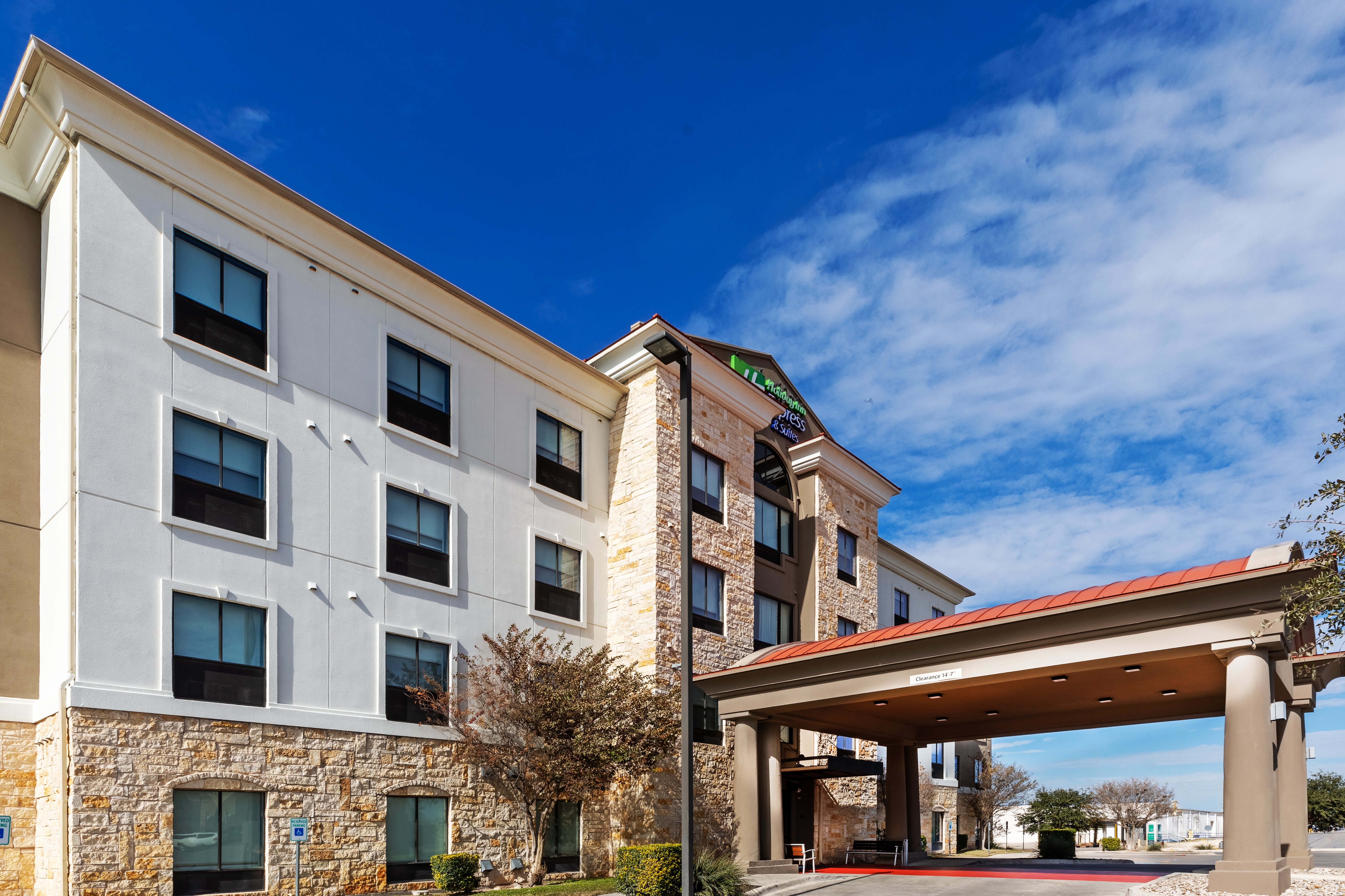 Holiday Inn Express Hotel And Suites Del Rio 5/37