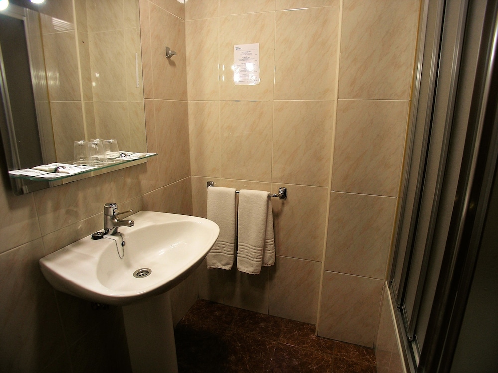 Iraipe Gorbea Hotel 37/48
