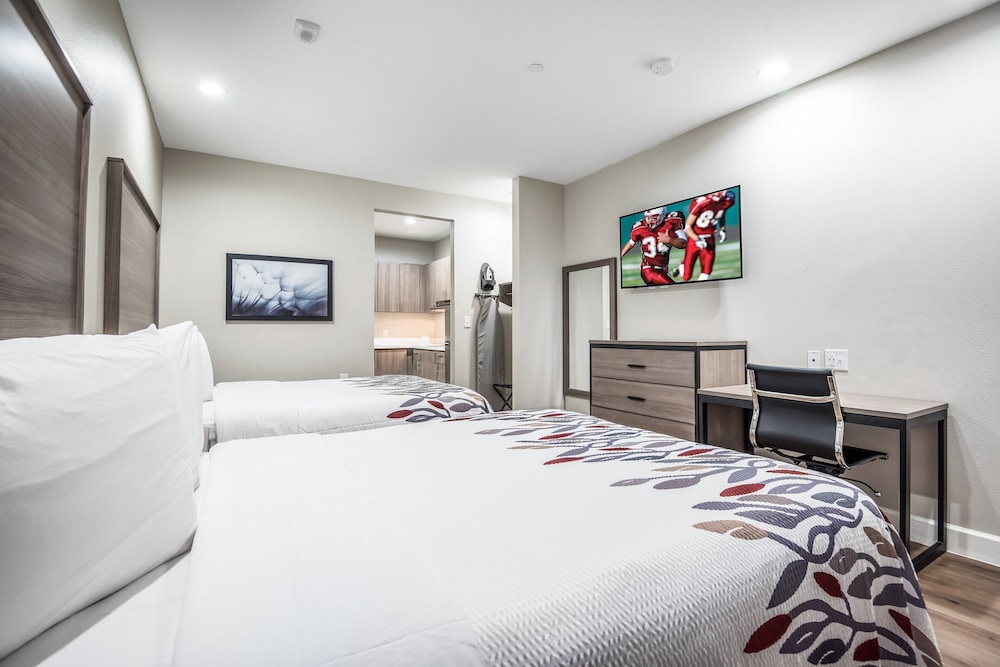 Red Roof Inn Baytown 14/34