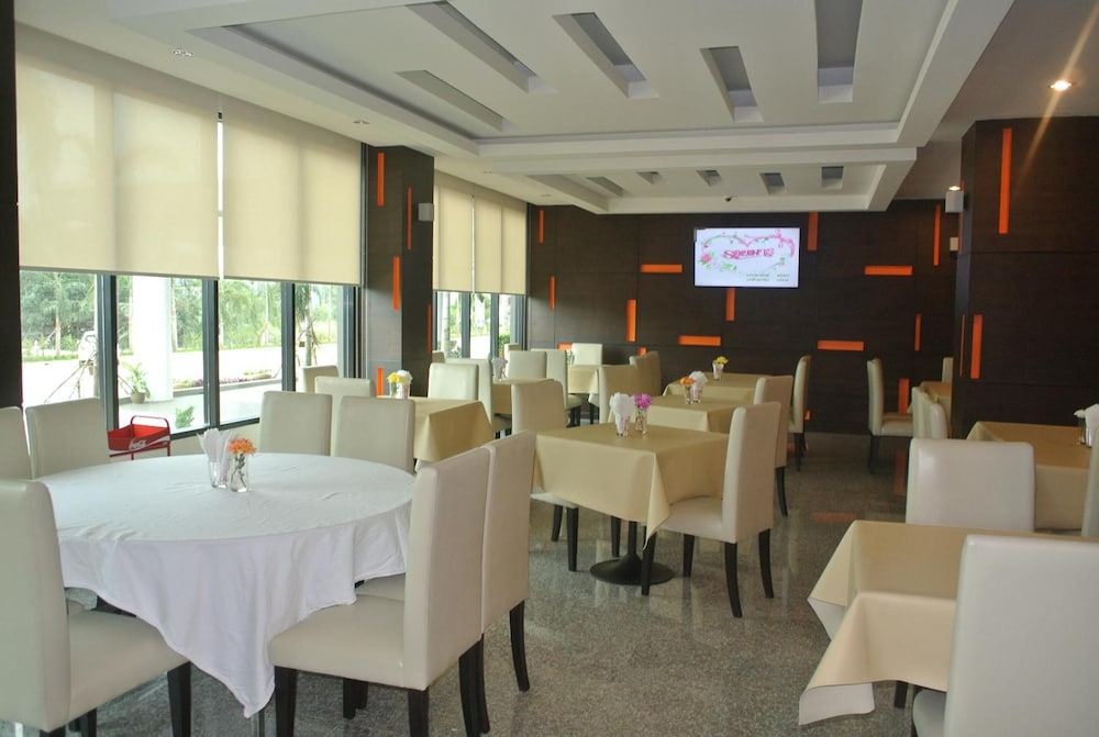 S Tara Grand Hotel 28/44