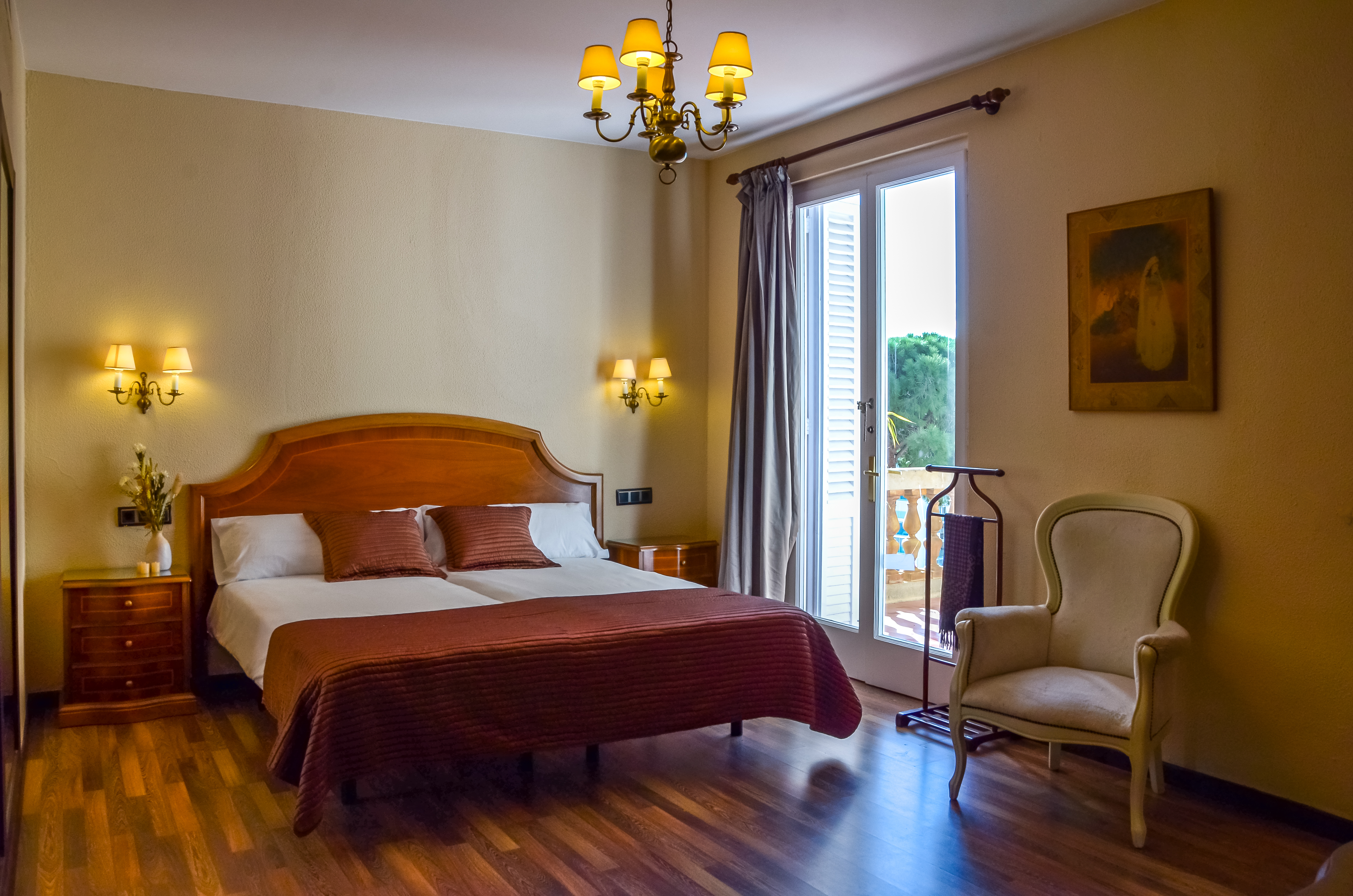 Royal, Suite, Hotel Roger de Flor by Seleqtta 4/9