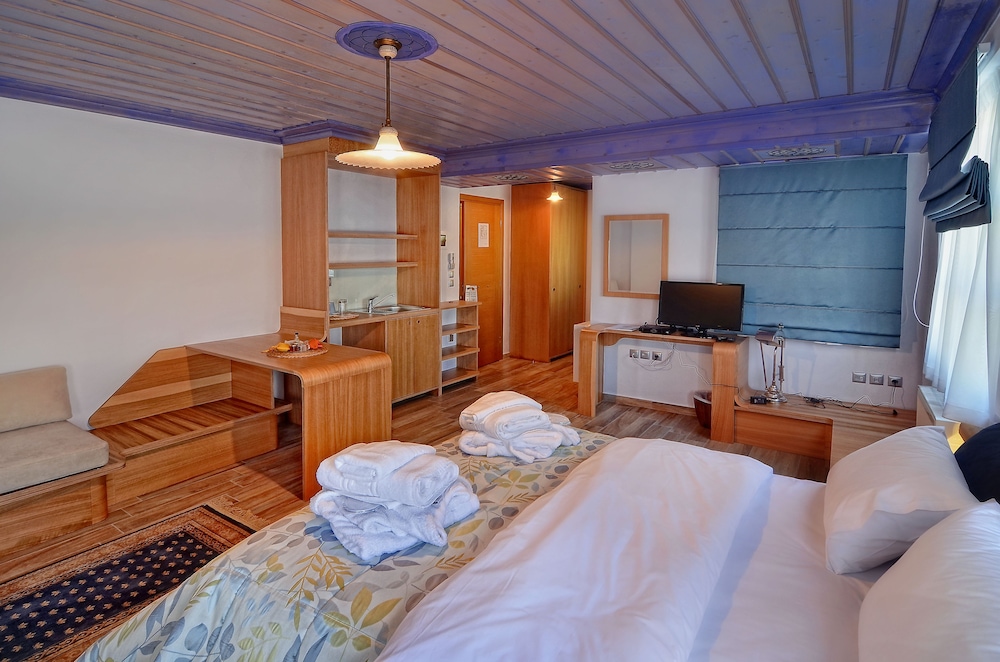 Dilofo Hotel Luxury Suites 7/51