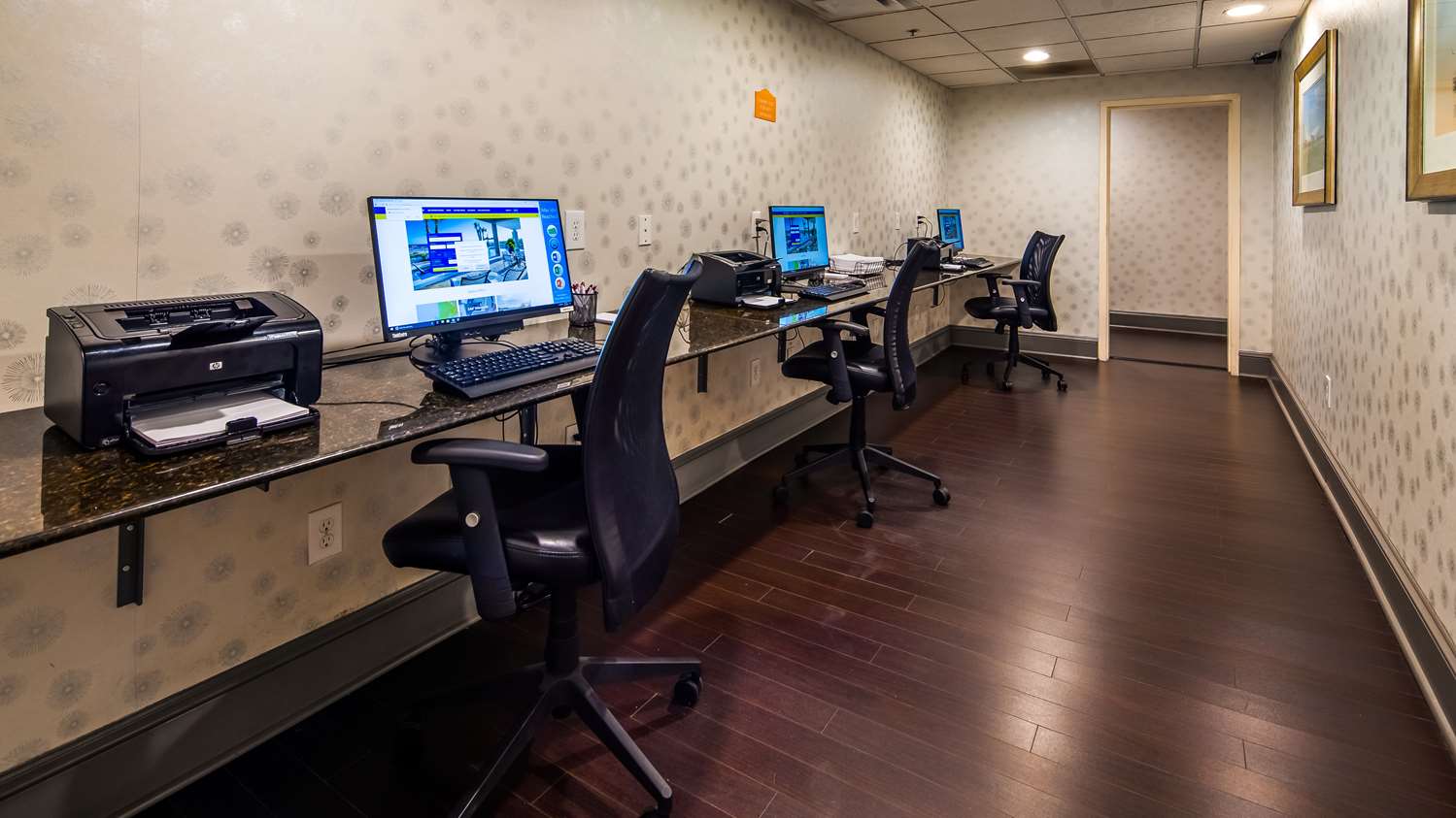 Best Western Plus Atlanta Airport-East 29/33