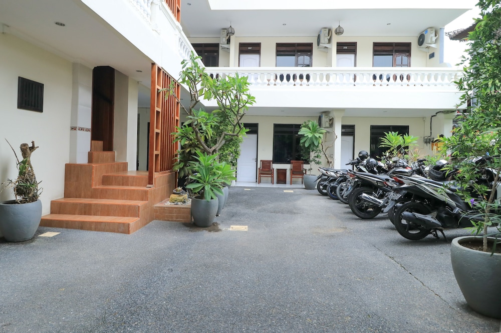 City Garden Bali Dwipa Hotel 15/76