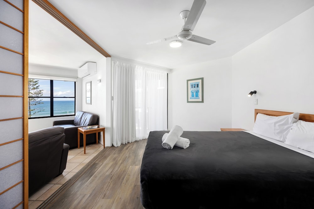 1 Bedroom, Apartment, Queen Bed, Beach Front