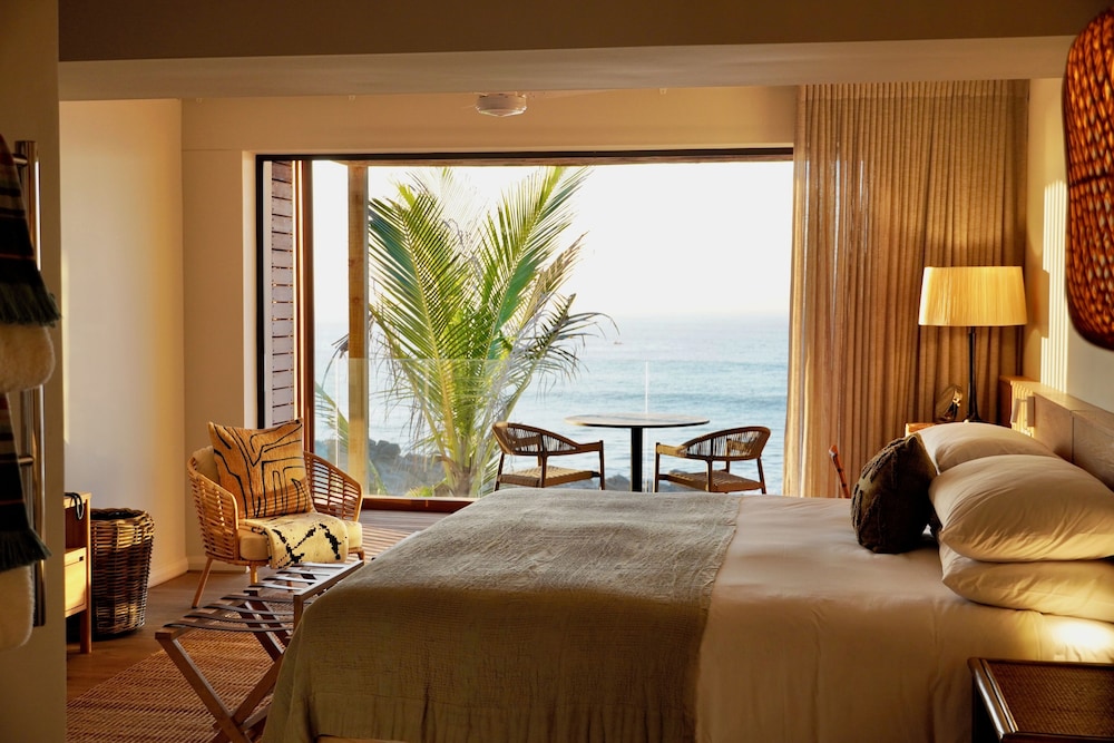 Sala Beach House 8/29