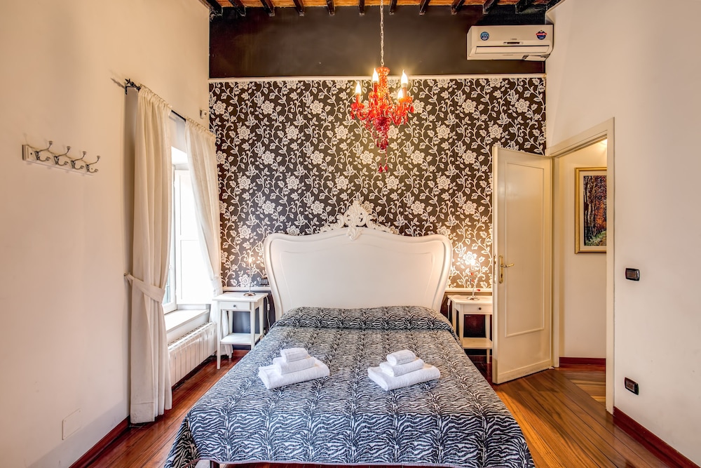 The House In Trastevere 25/48