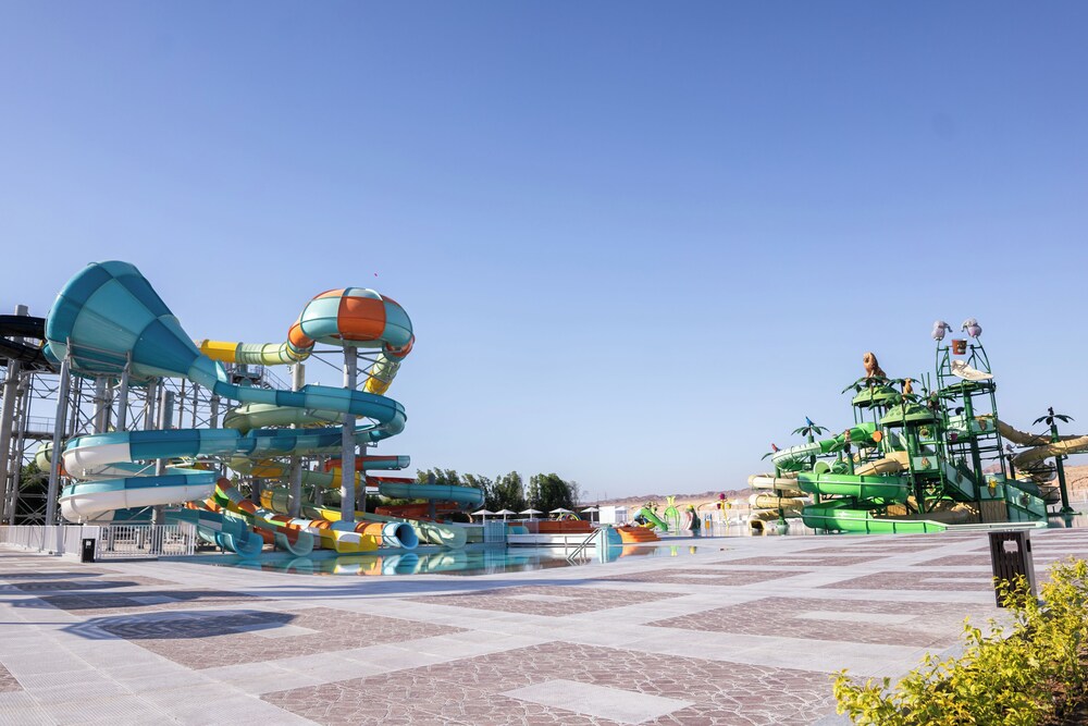 Sirena Beach Resort & Spa 29/50