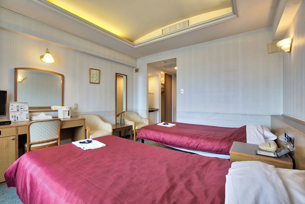 Okinawa Hotel 48/71