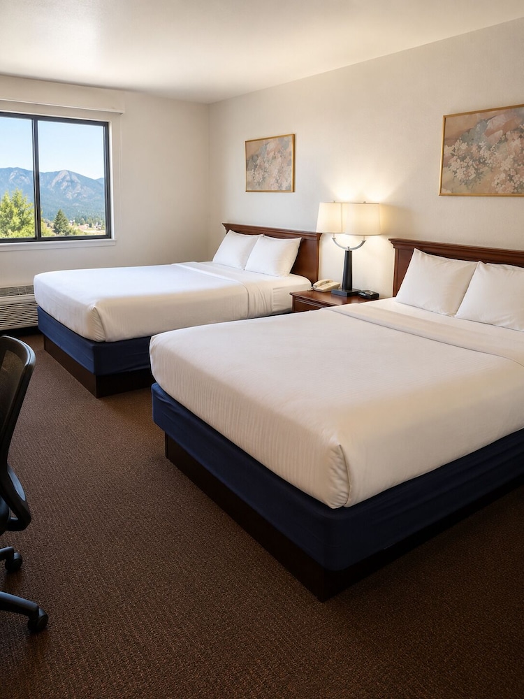 غرفة بسريرين كوين، Days Inn by Wyndham Lake Point 2/10