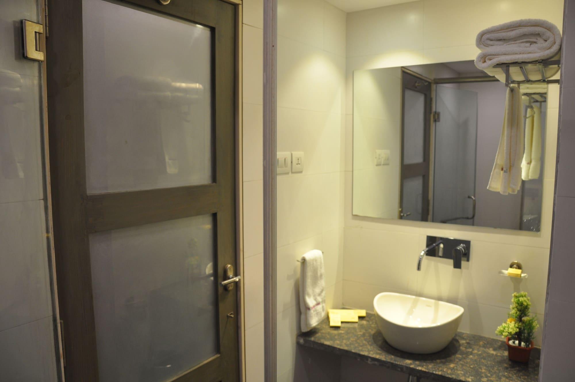 Pride Biznotel Manjusar (ex Mango Hotels Tansha Regal) 49/50
