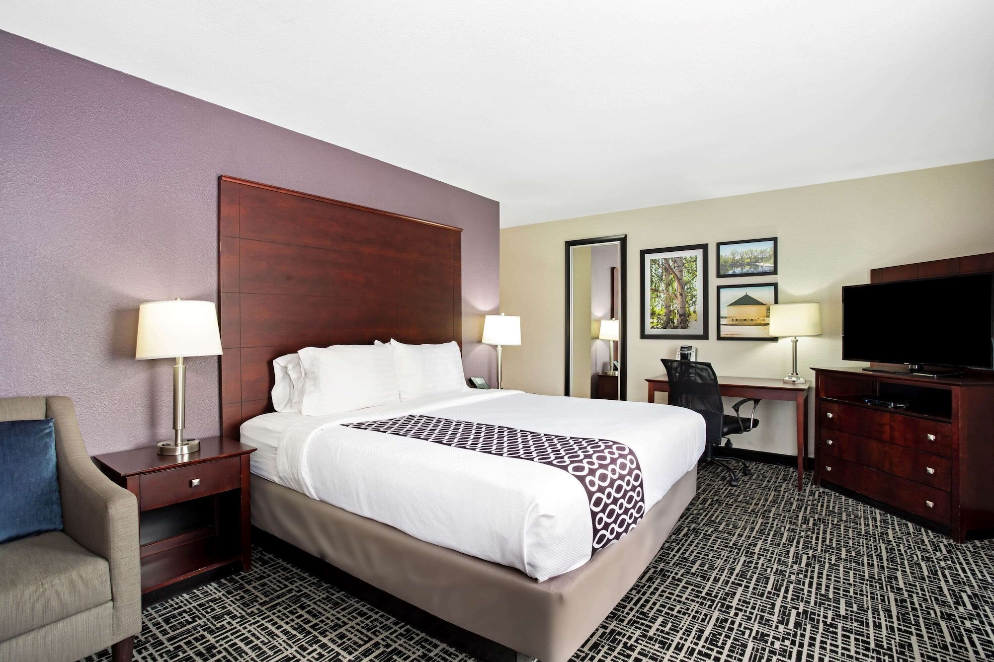 غرفة بسرير كينج لذوي الإعاقة، La Quinta Inn & Suites by Wyndham Denver Aurora Medical 2/6