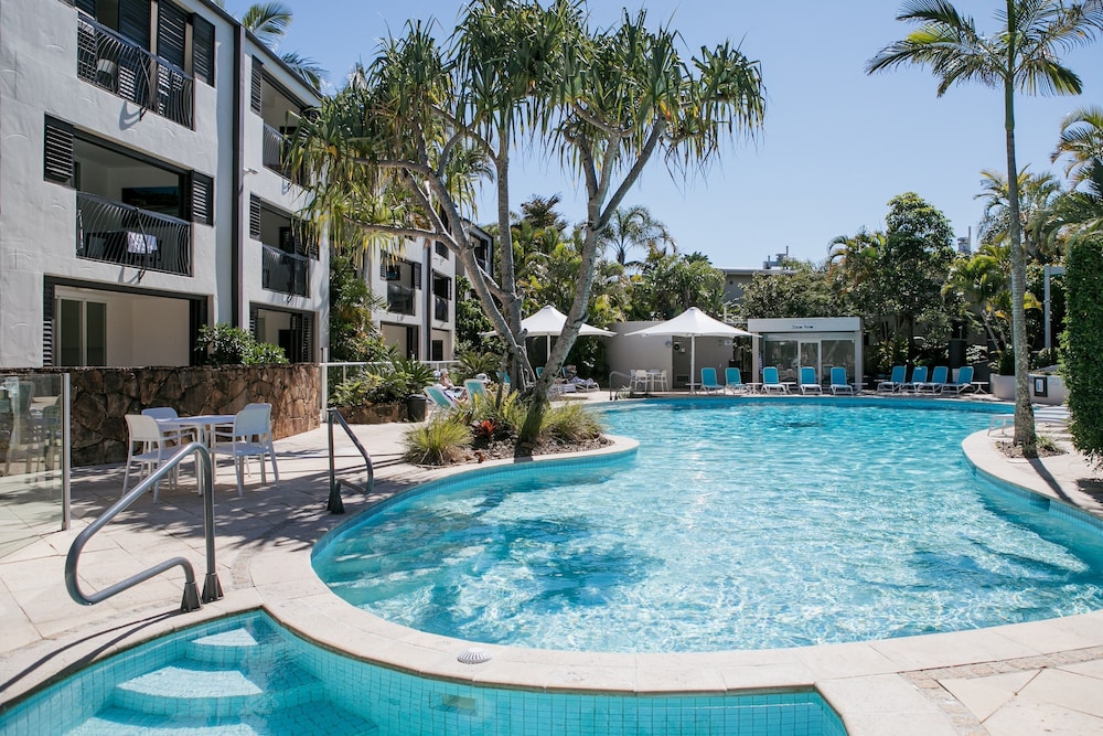 NOOSA BLUE RESORT 3/76