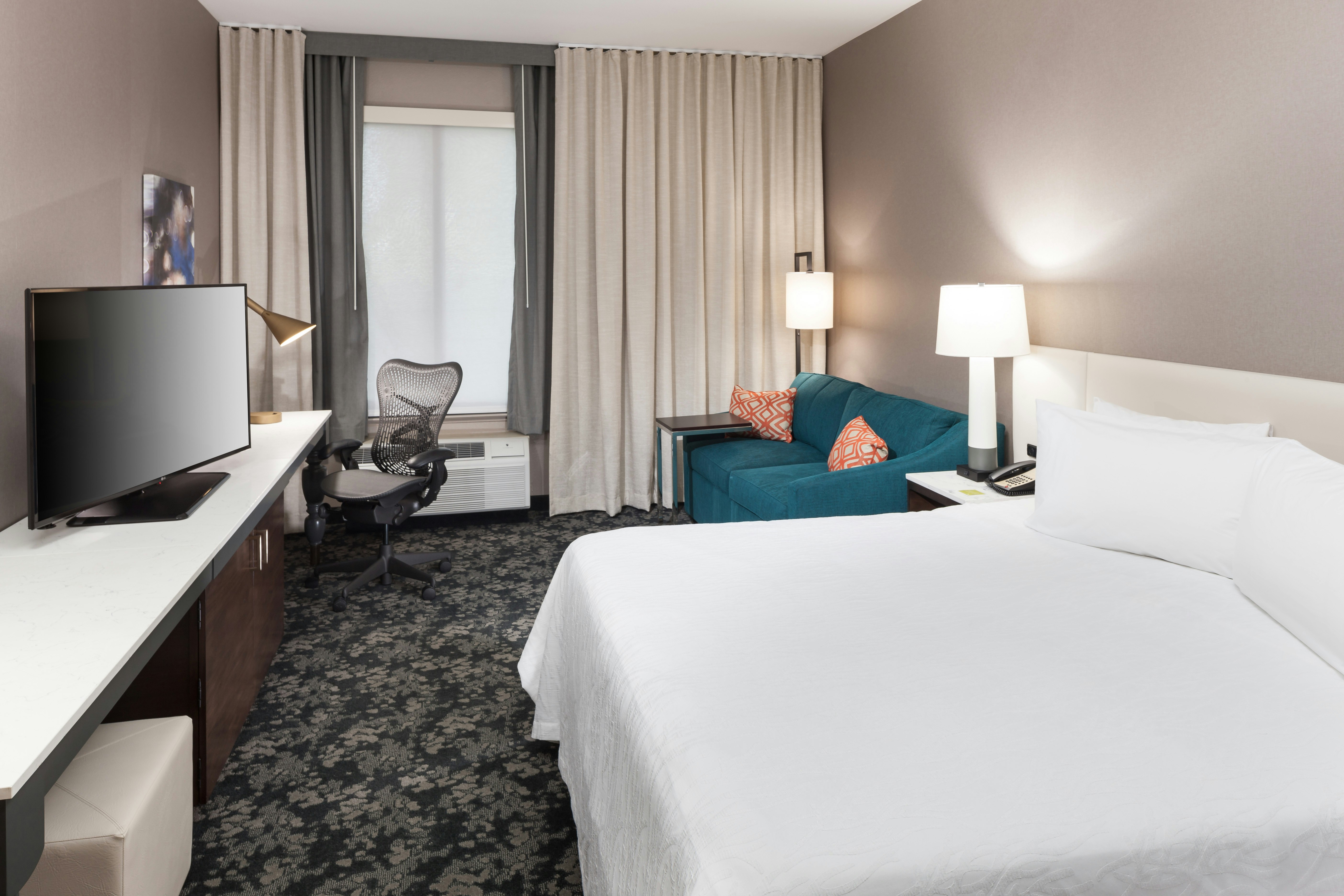 ROOM, KING BED, SOFA, ACCESSIBLE