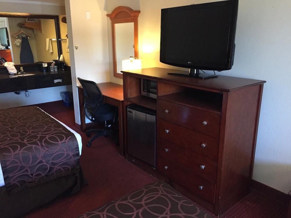 Chula Vista Inn 58/61