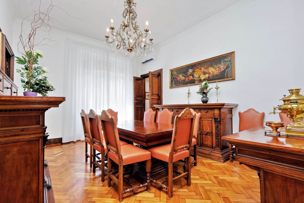 Prestigious Apartment Via Veneto 22/28