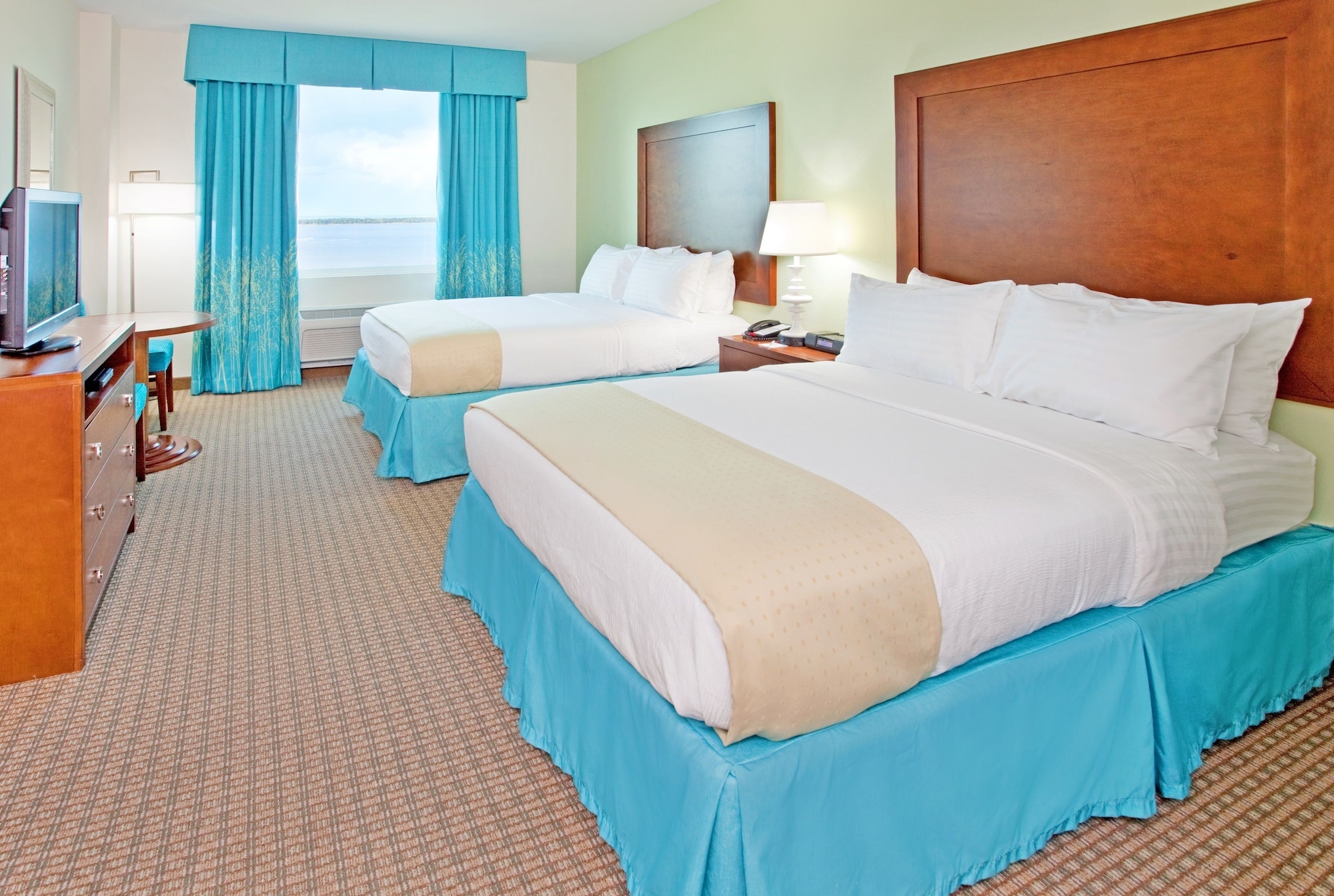 Standard, 2 Queen Beds, Bay View