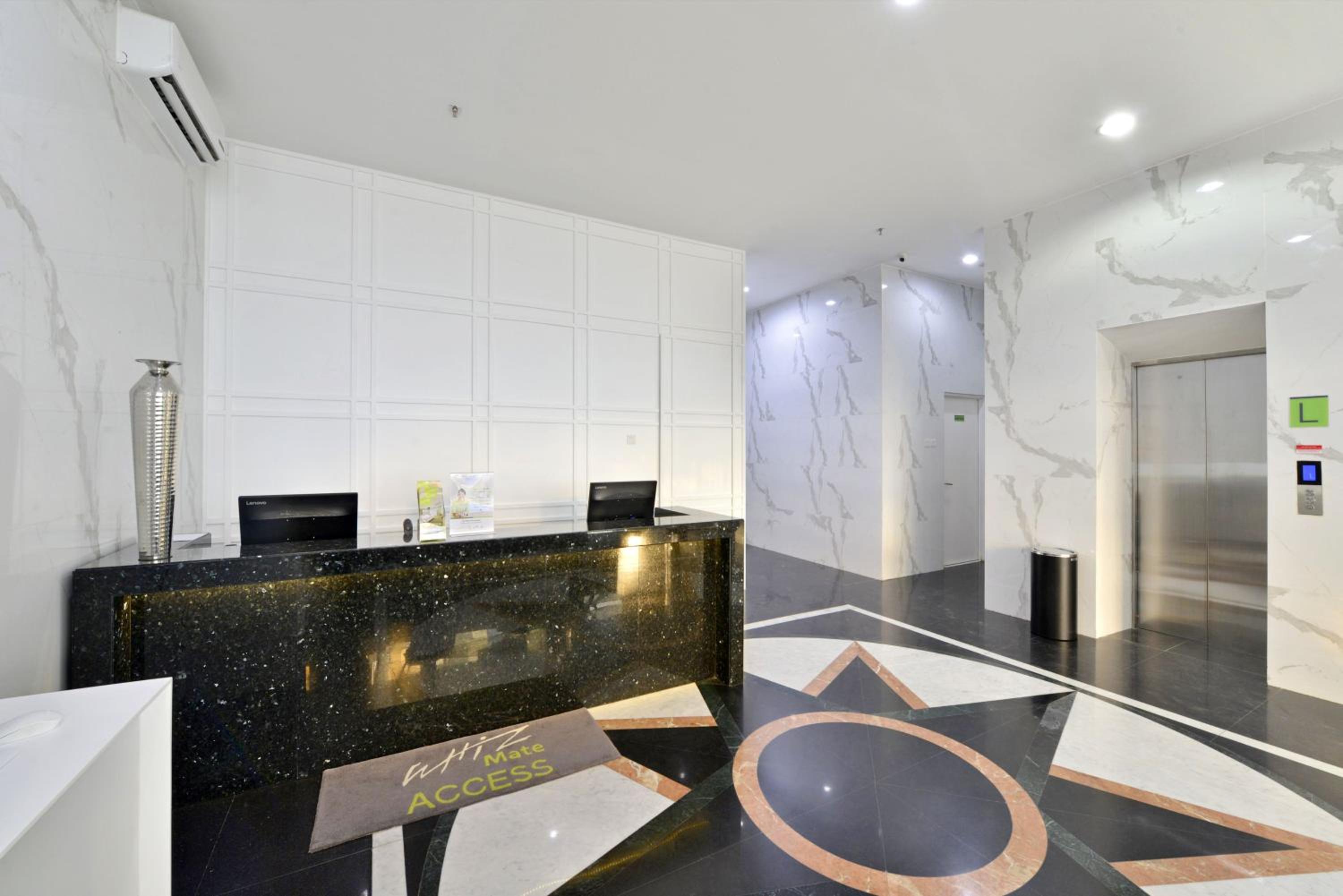 Whiz Hotel Falatehan Jakarta 14/57
