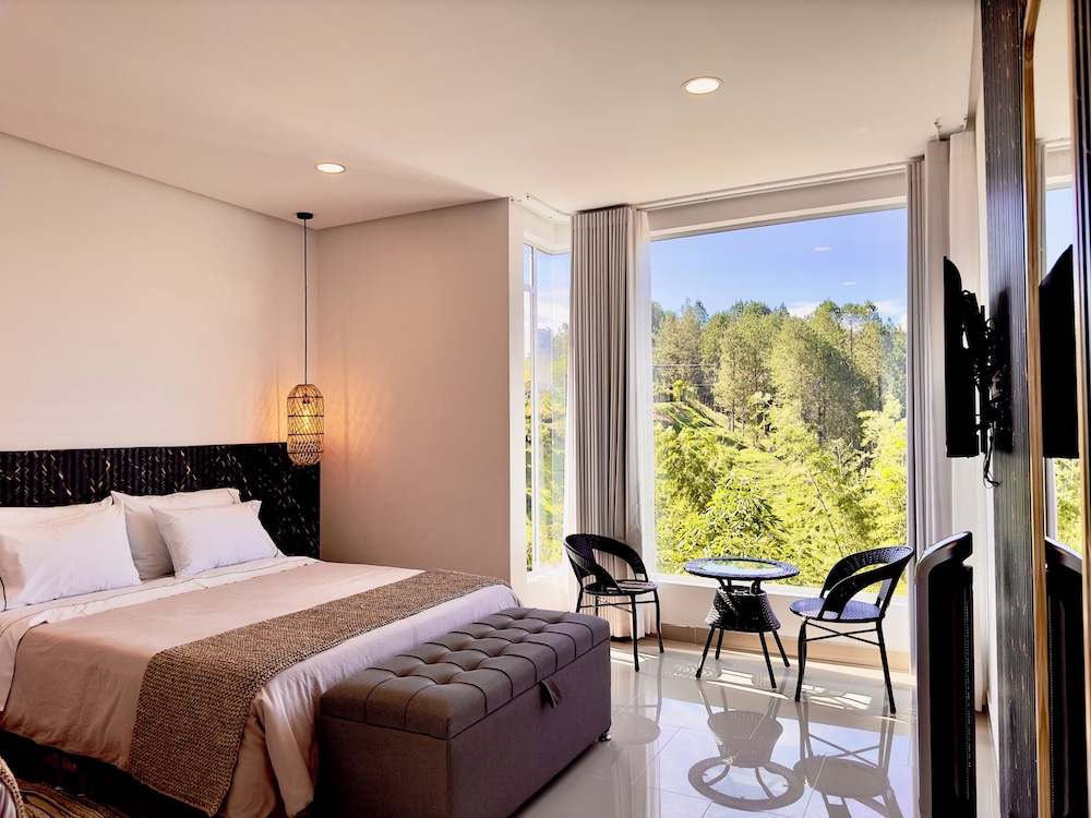 Arvum Hotel Boutique 12/44
