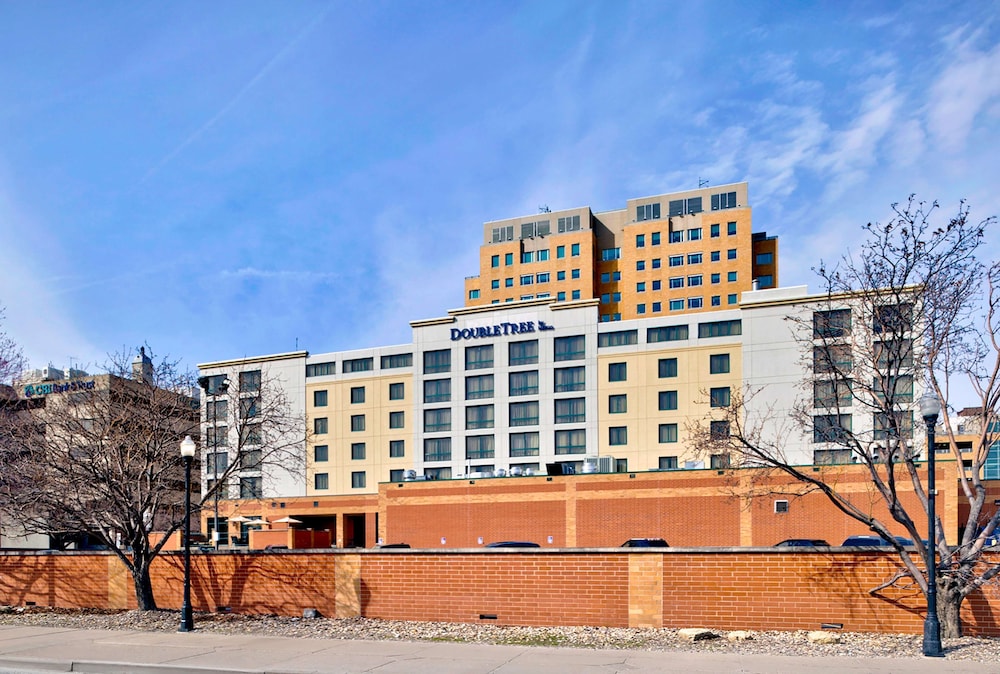DoubleTree by Hilton Davenport in DAVENPORT - IA
