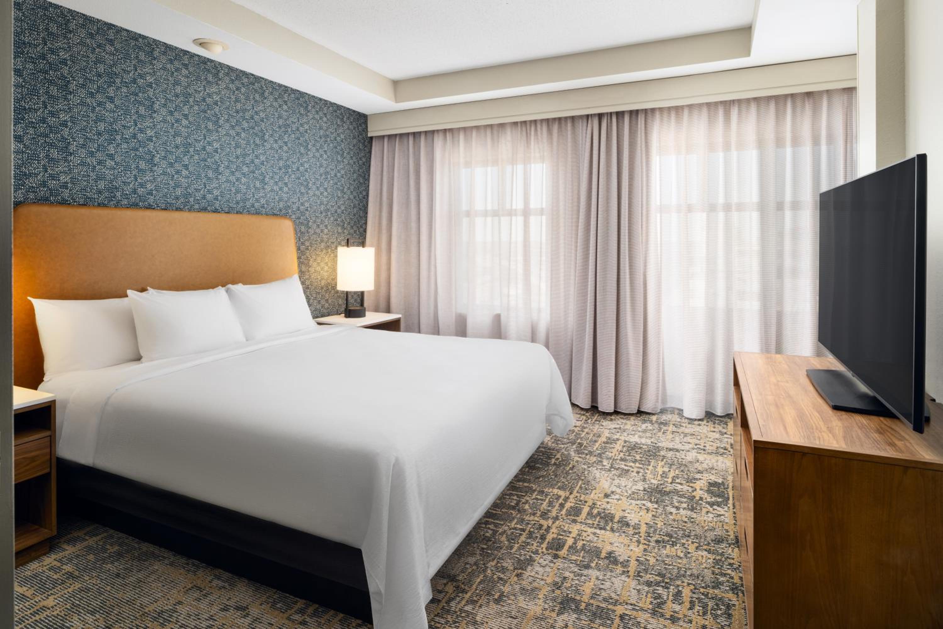 2 Bedrooms, Premium, Suite, Corner