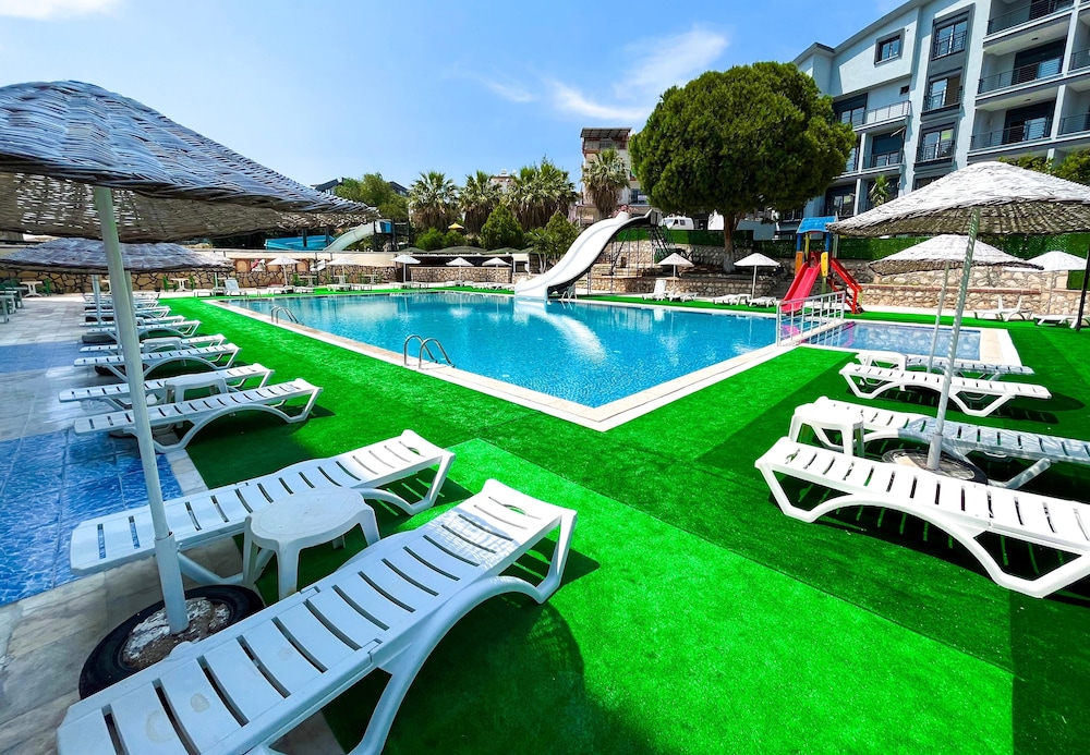 First Class Hotel 50/59