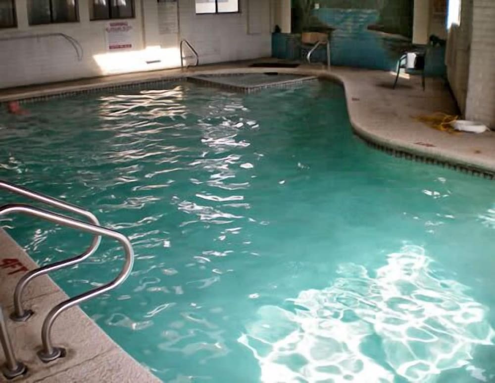 Coronada Inn and Suites 28/47