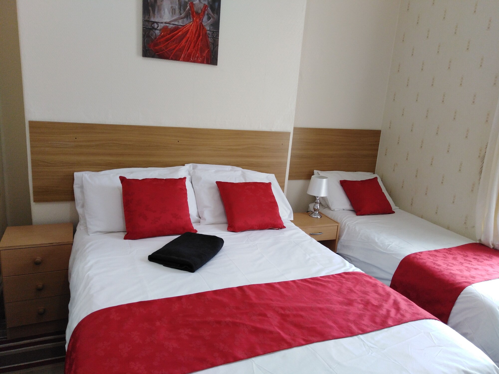 1 Bedroom, Double Bed, Front Street View