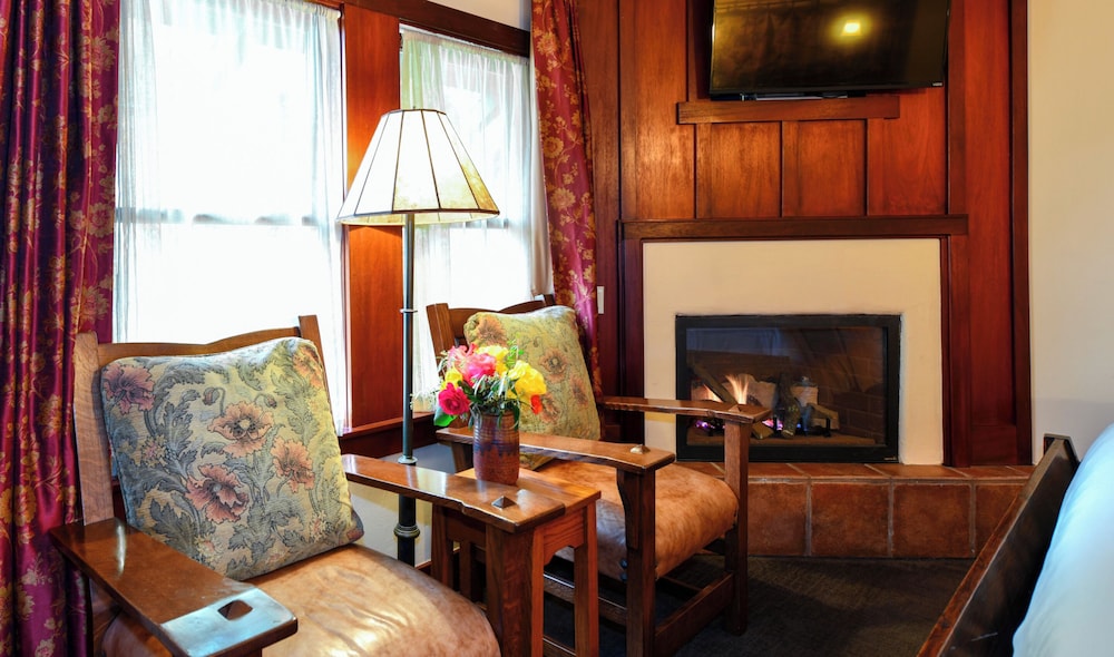 Blackbird Inn A Four Sisters Inn 36/50