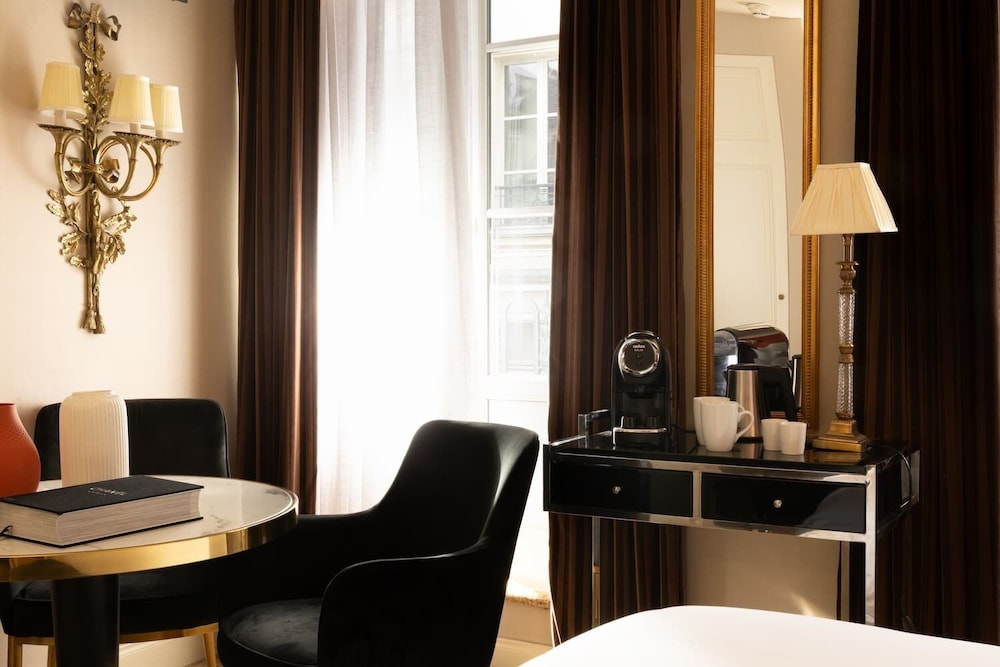 Hotel Des Deux Continents 62/80