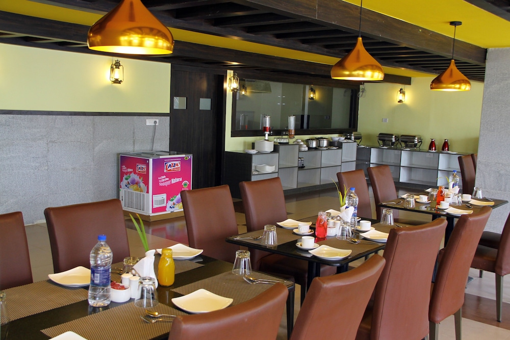 Hotel Vinayaga 19/25