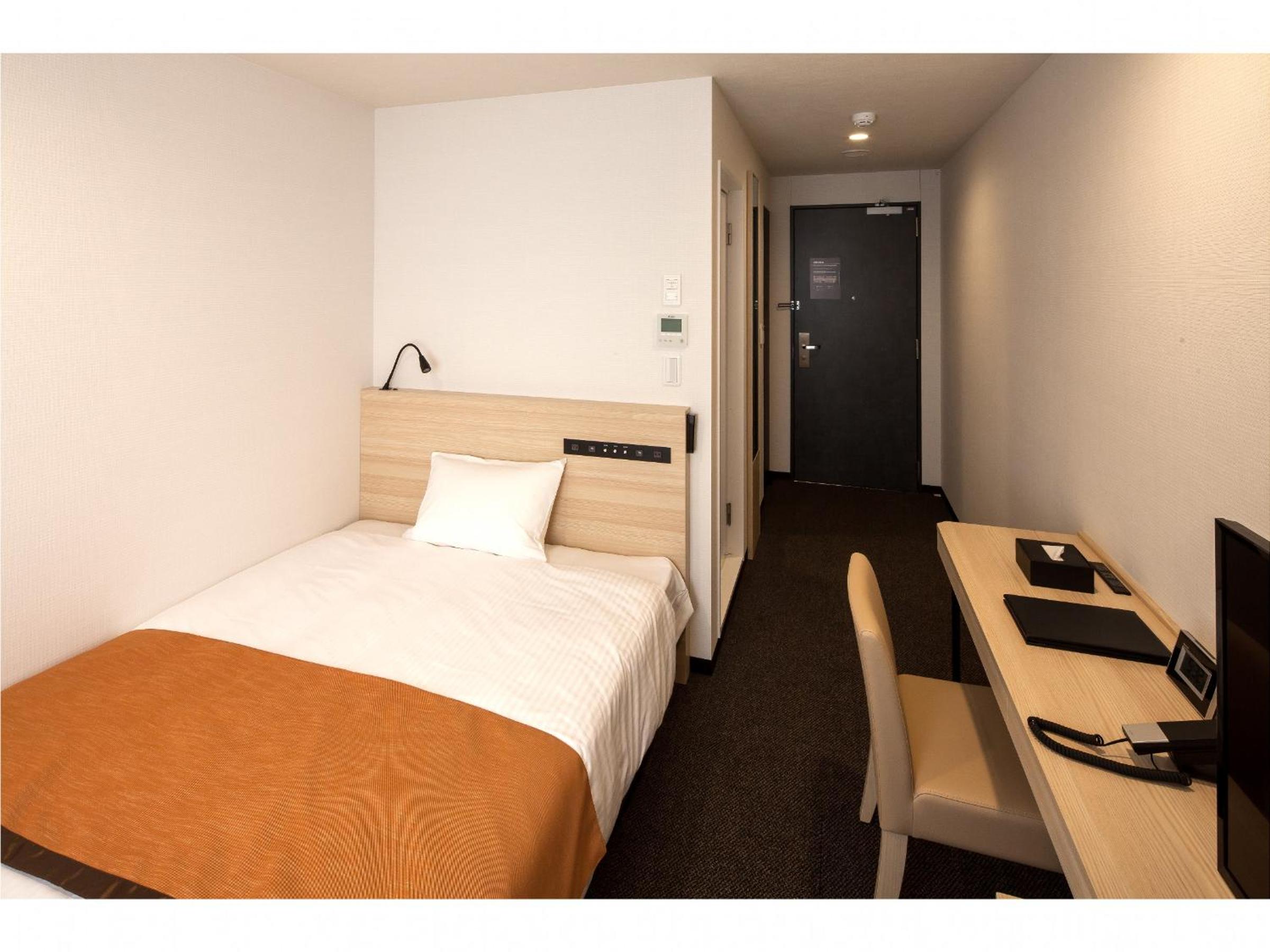 Room, Semi Double Bed