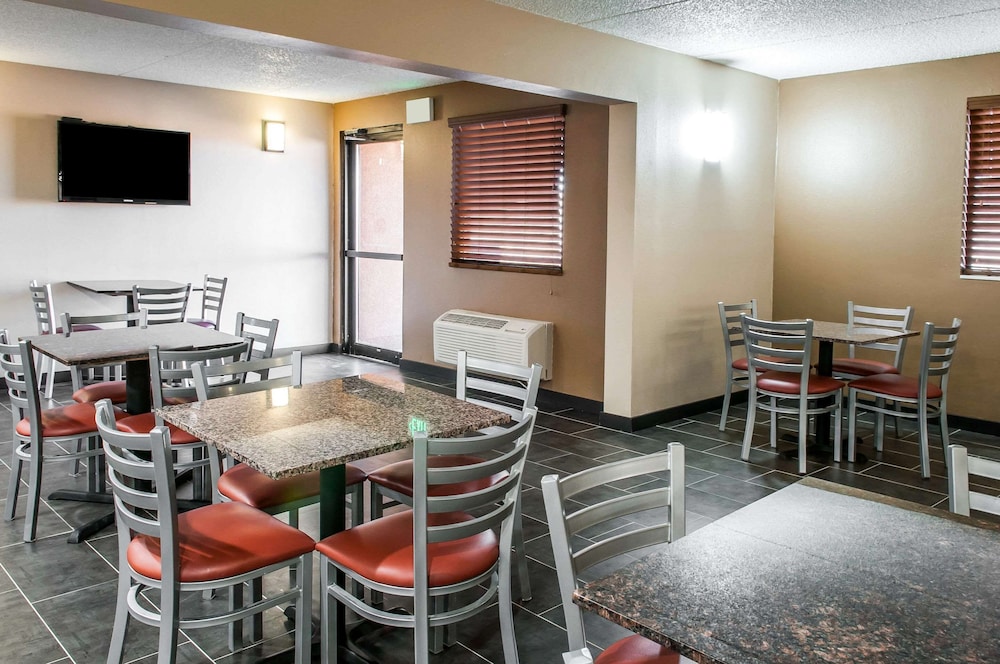 Comfort Inn Las Vegas New Mexico 43/50
