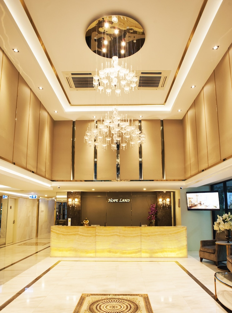 Hope Land Hotel & Residence Sukhumvit 8 6/77