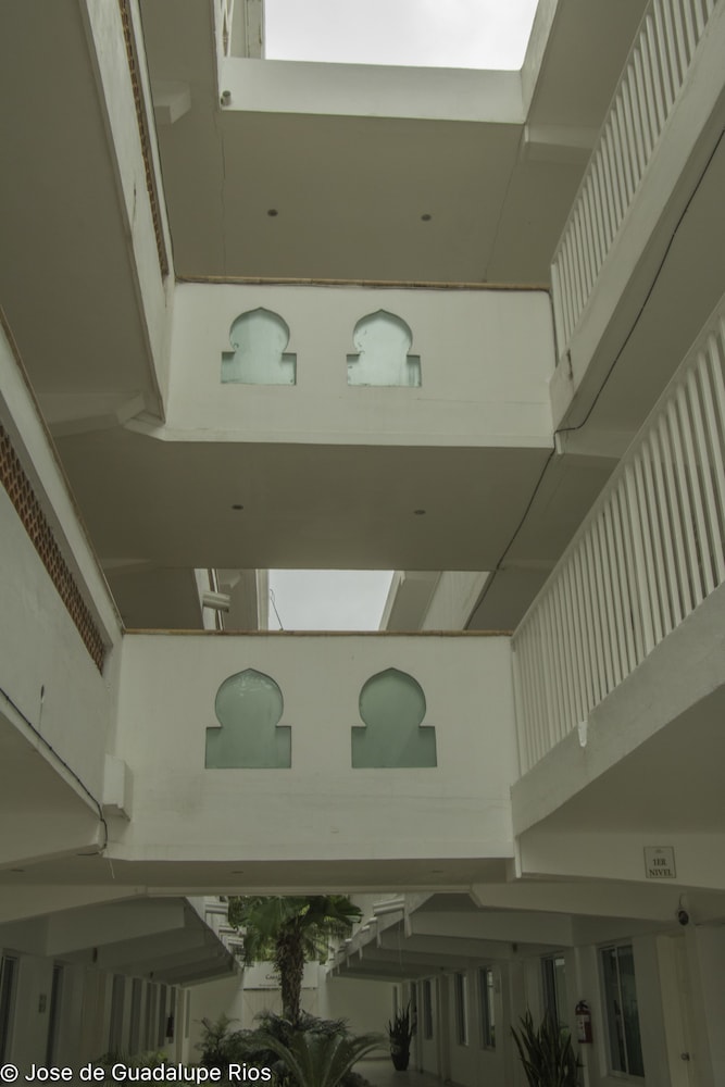 Hotel Casa Blanca 11/50