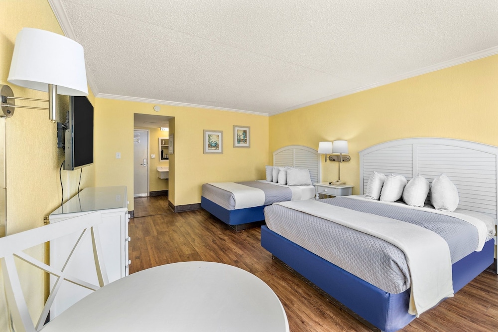 North Shore Oceanfront Resort Hotel 16/80