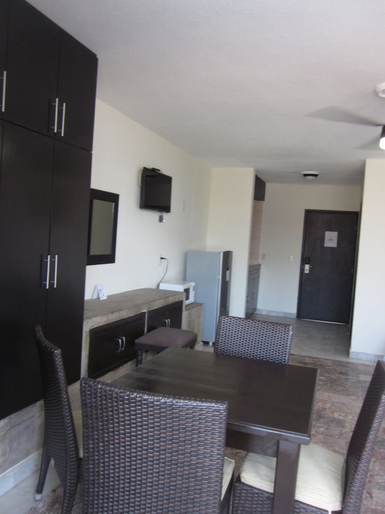 Hotel Solamar Inn 37/48
