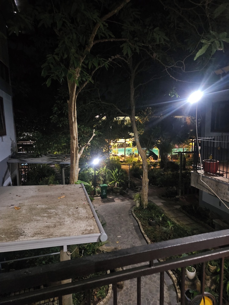 Vela Phu Quoc Resort 91/98