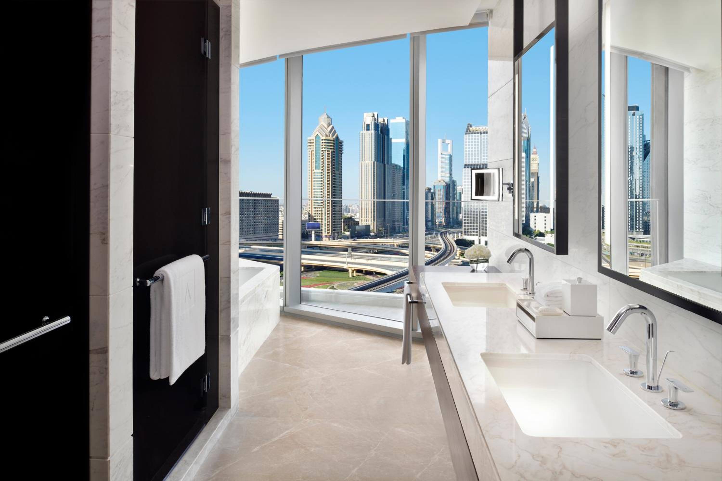 جناح جونيور، Address Sky View, Downtown Dubai 3/3