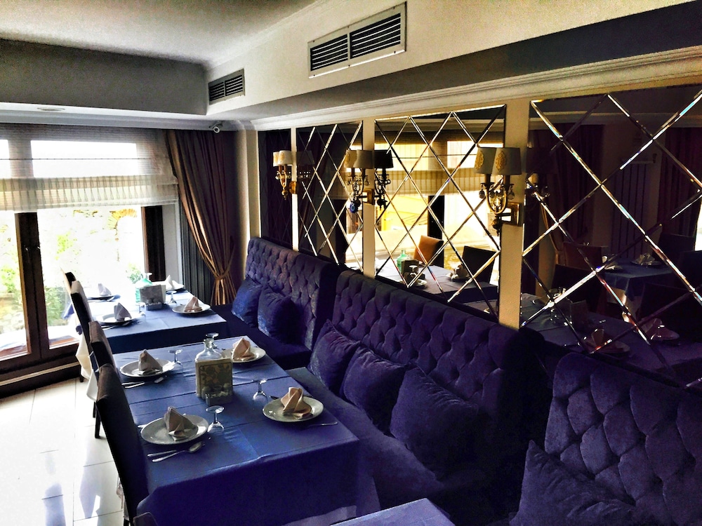 Hotel Daphne 58/64