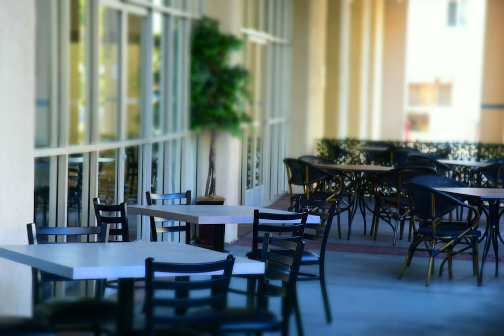 restaurant cafeteria