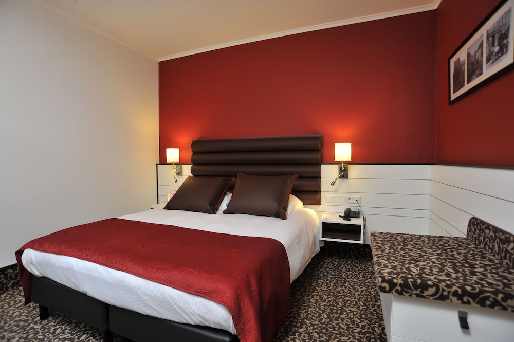 GOLDEN TULIP HOTEL CENTRAL 17/85