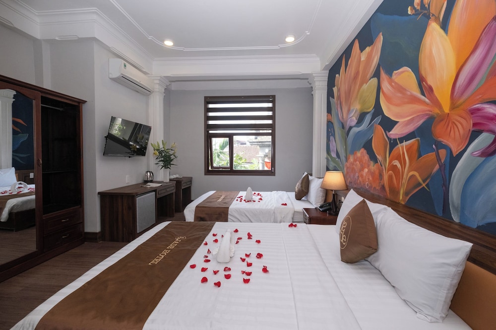 Jade Hotel 23/62