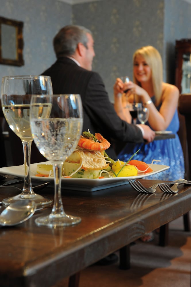 Treacys Hotel Enniscorthy 53/63