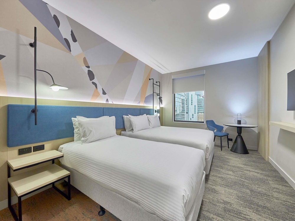 SUPERIOR, 1 DOUBLE AND 1 SINGLE BED